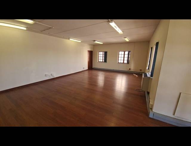 INDUSTRIAL PROPERTY TO RENT IN HALFWAY HOUSE